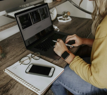 Conversion-Oriented E-Commerce and Marketplace Systems